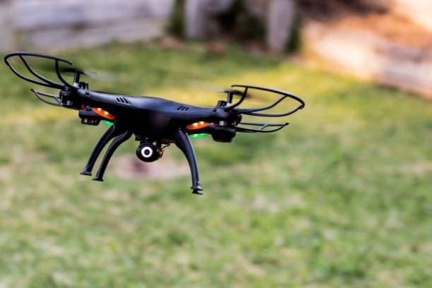 How High Do Drones Fly Exploring Maximum Altitudes and Flight Restrictions